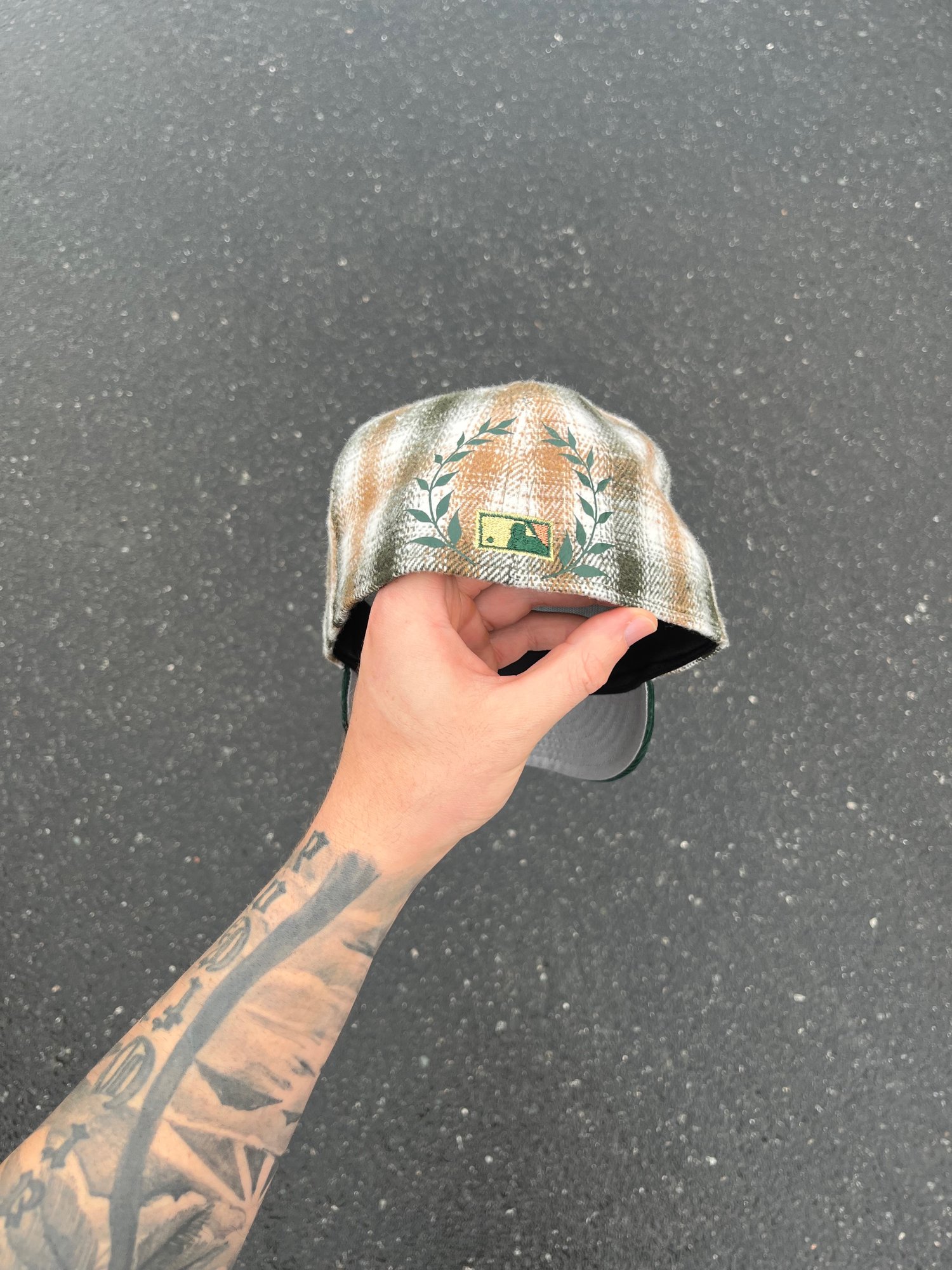 Image of CORDUROY BRIM FLANNEL BALTIMORE ORIOLES CUSTOM FITTED CAPS