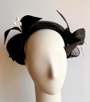 Image of Black flower halo   