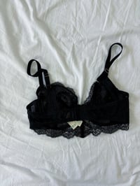 Image 3 of Black lace bra // 80D