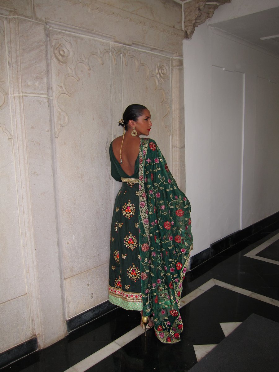 Image of FLORAL EMBROIDERED FLARED SUIT (M/L)