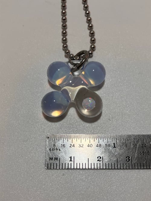 Image of opaline single opal clover 