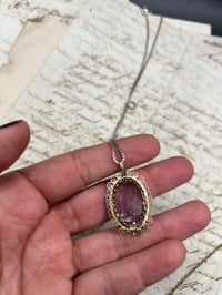 Image 5 of Superbe pendentif en argent massif, améthyste en filigrane d’argent plaqué or , XIXème siècle