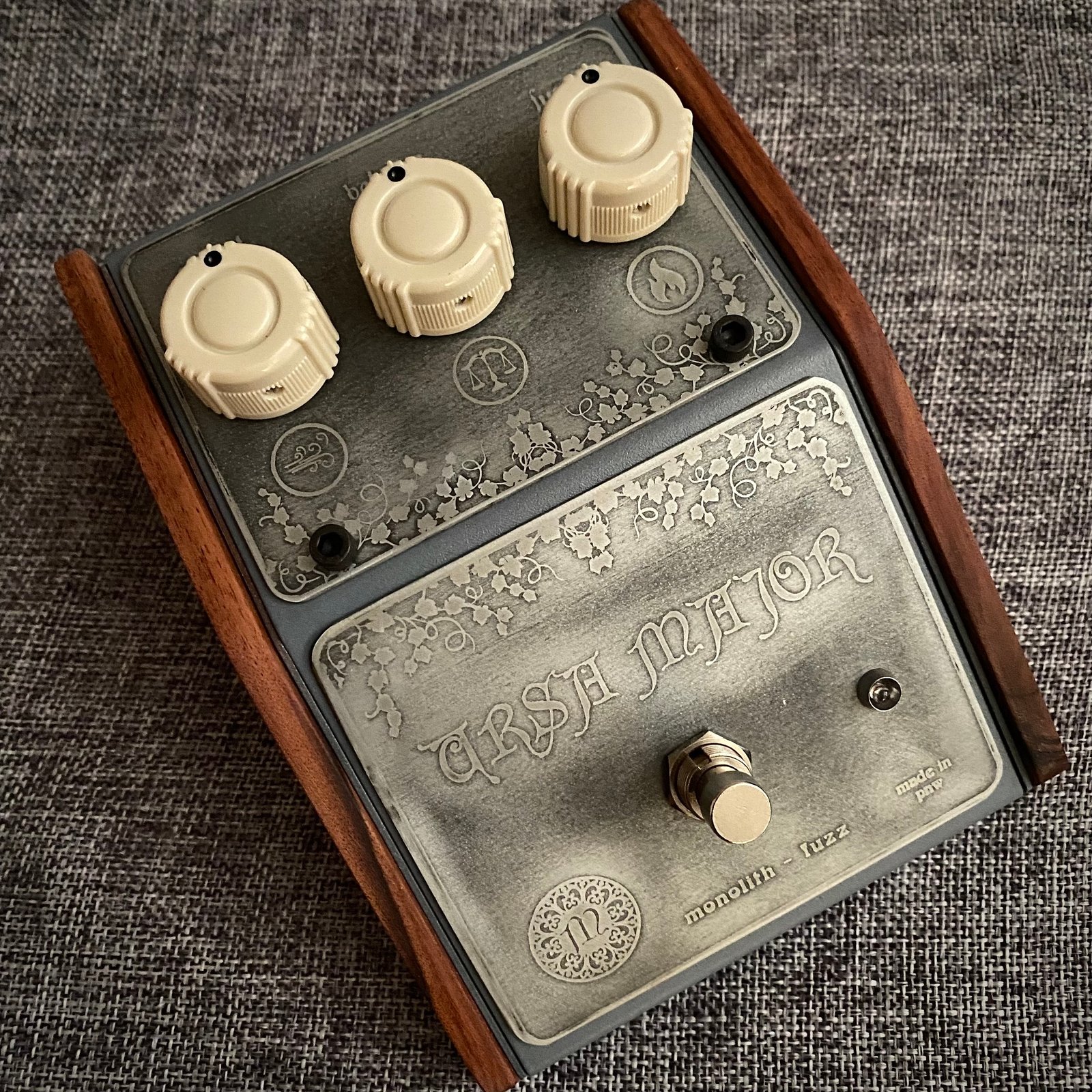 Ursa Major Silicon Sustain (Rosewood) | Monolith Fuzz