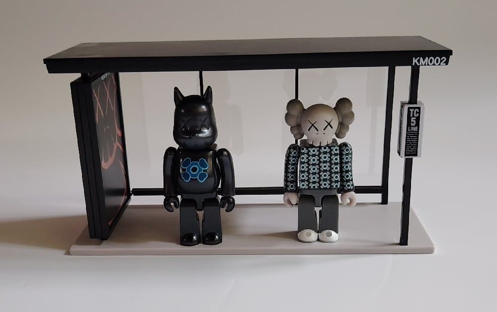 【入手困難】KAWS バスストップ Kaws, 