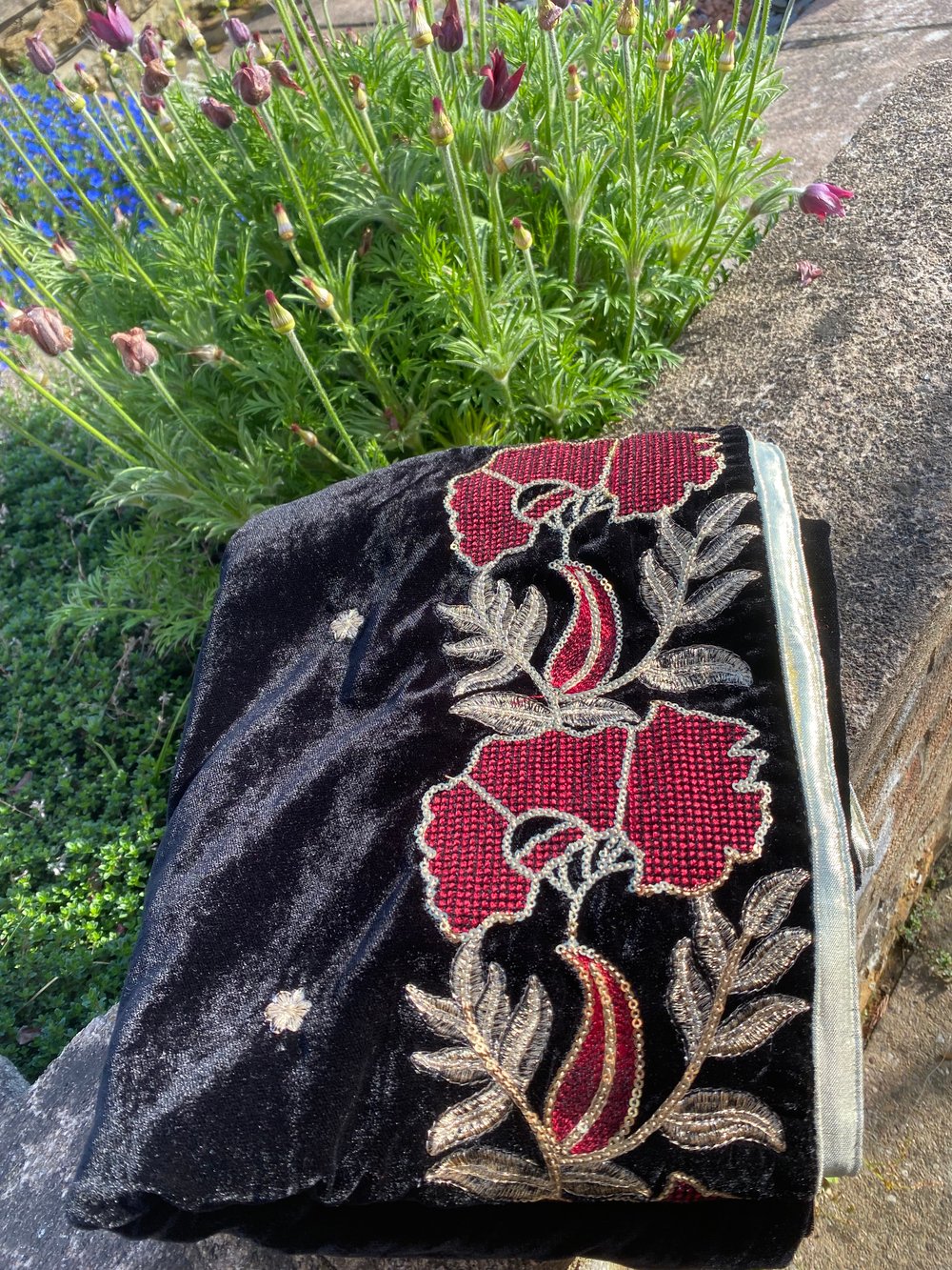  Velvet Embroidery Shawl 