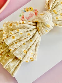 Image 2 of Sunflower cable headwrap 