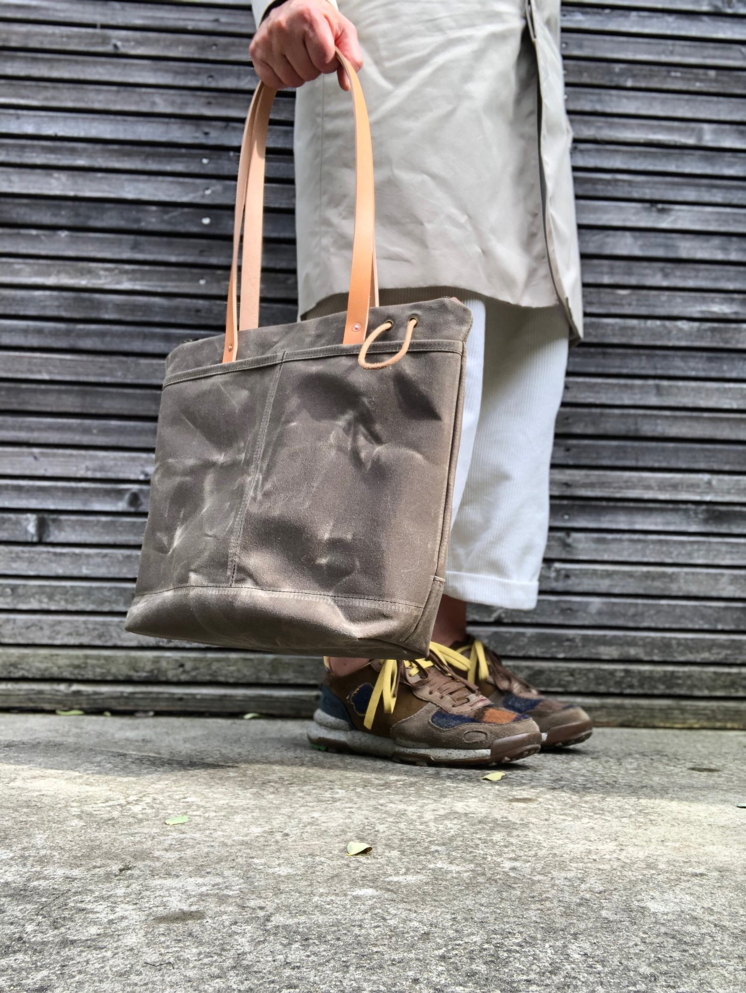 Image of Tote bag made in waxed canvas with vegtable tanned leather shoulder straps