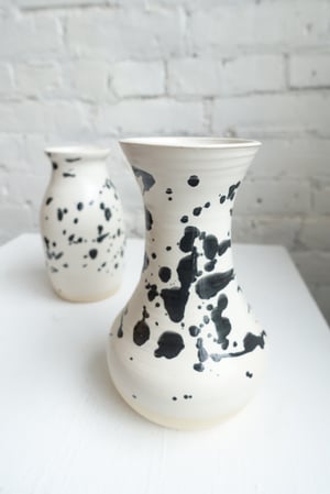 Sam Hewitt / Pouring Vessel 1