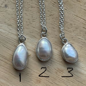 Image of Freeform Pearl pendant