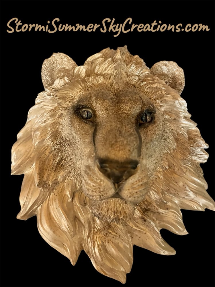 Image of White Lion Head