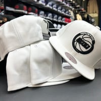 Image 1 of Mitchell & Ness HWC Snapback White - Black