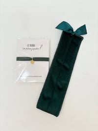 Image 1 of Le joli cadeau : Bracelet ruban velours et marque-page matelassé vert