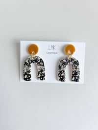 Paire de boucles d'oreilles céramique TOTEM U miel