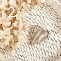 Image 3 of Iittle heart to hold in a hand - 3 variants | neutral photo props