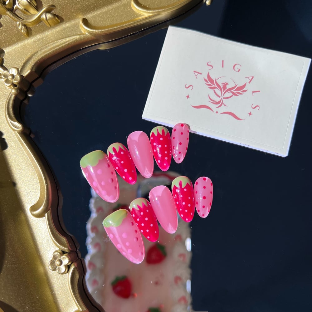 Image of Cute Strawberry Press On Nails 