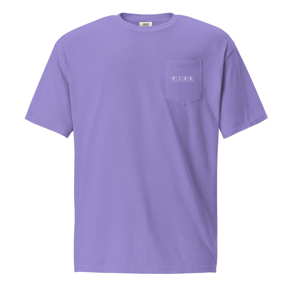 Five scrabble design pocket t-shirt 