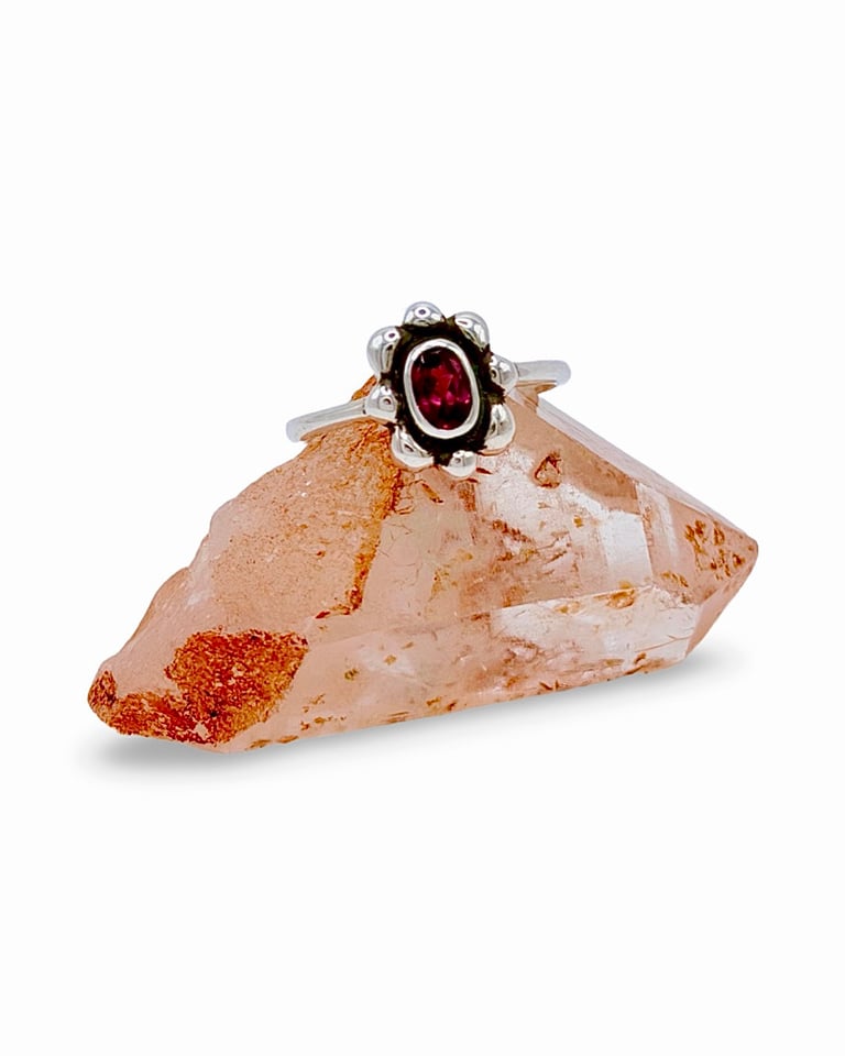 MAGDALENA RING / Size 7.75 Image 2