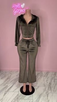 Image 1 of Juicy-Brown