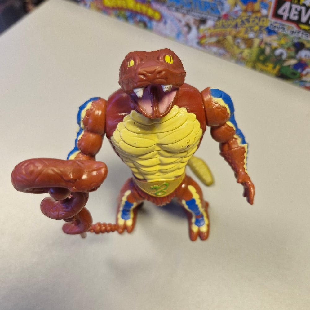 Image of Vintage Masters of the Universe Rattlor Action Figure with Staff – Original 1980s MOTU