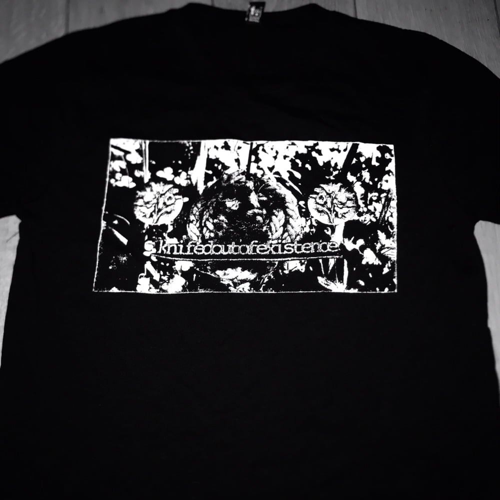 Knifedoutofexistence Flower Stone Rope Shirt