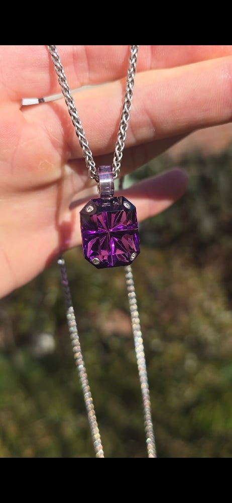 Image of Amethyst Ion pendant 