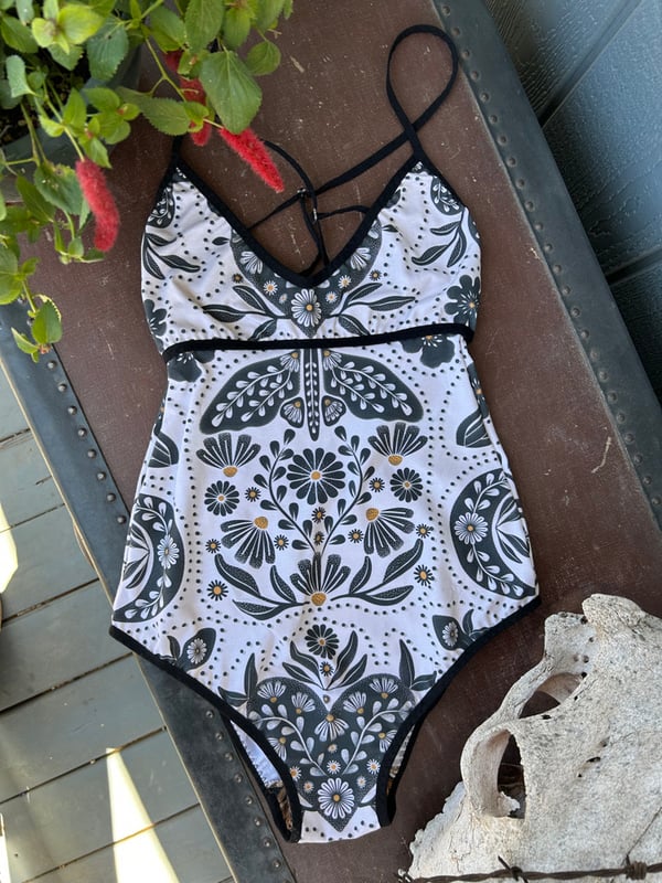 Image of RTS-M-Magpie bodysuit