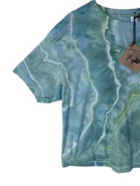 Image 4 of M Crop Tee in Verdant Geode Ice Dye
