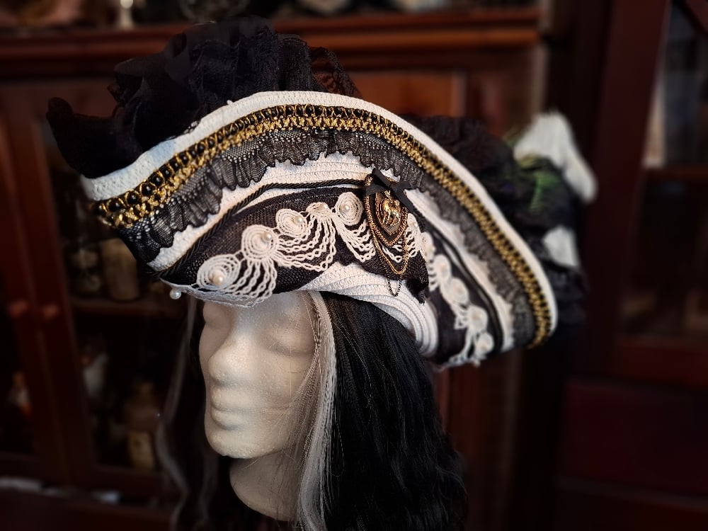 Image of Black&White Pirate Hat