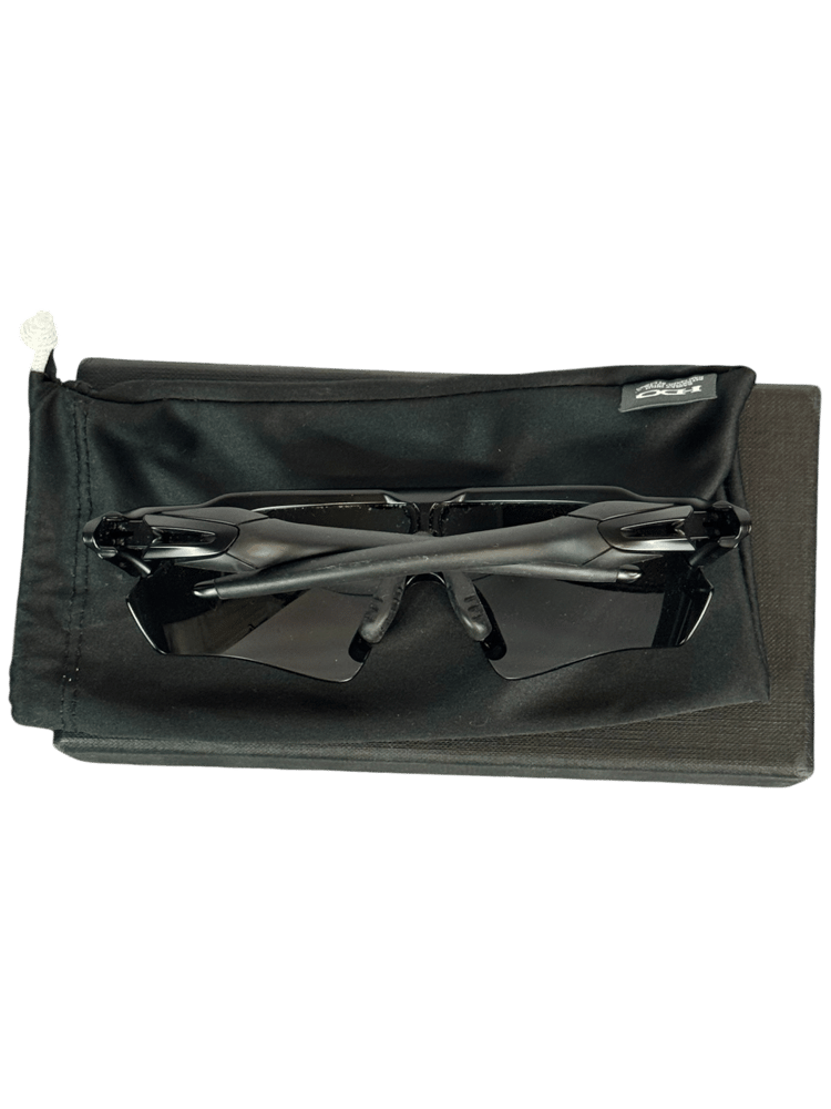 Image of Vetements Oakley Shield Edition Sunglasses 