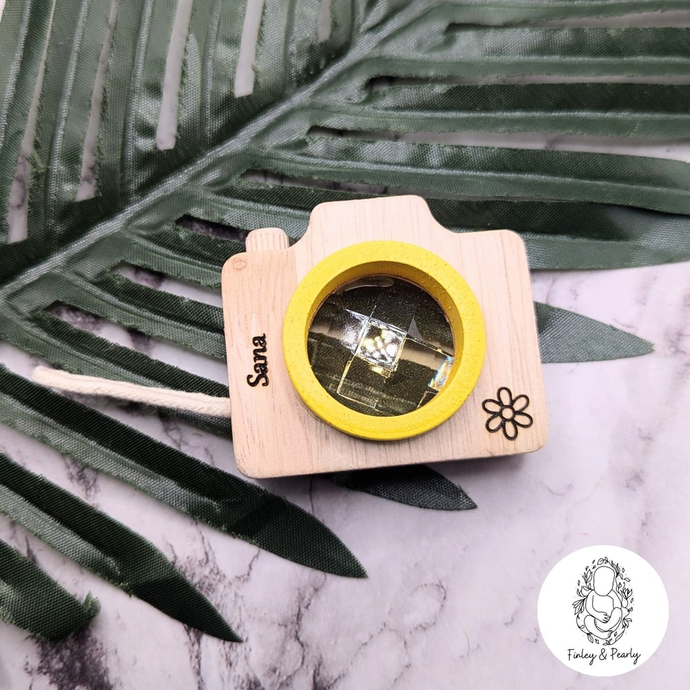 TOY: Personalised Wooden Mini Camera