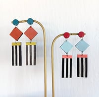 Image 9 of Boucles d'oreilles "Valentina" Collection Memphis 