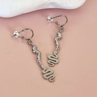 Image 2 of Wiggle Snake Drops