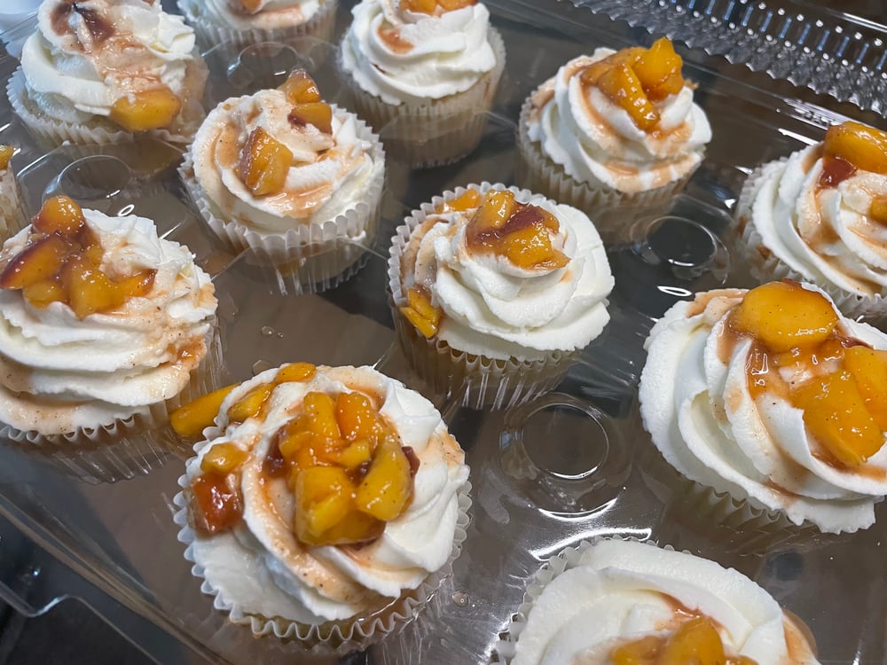 Image of Peaches n cream cupcakes 