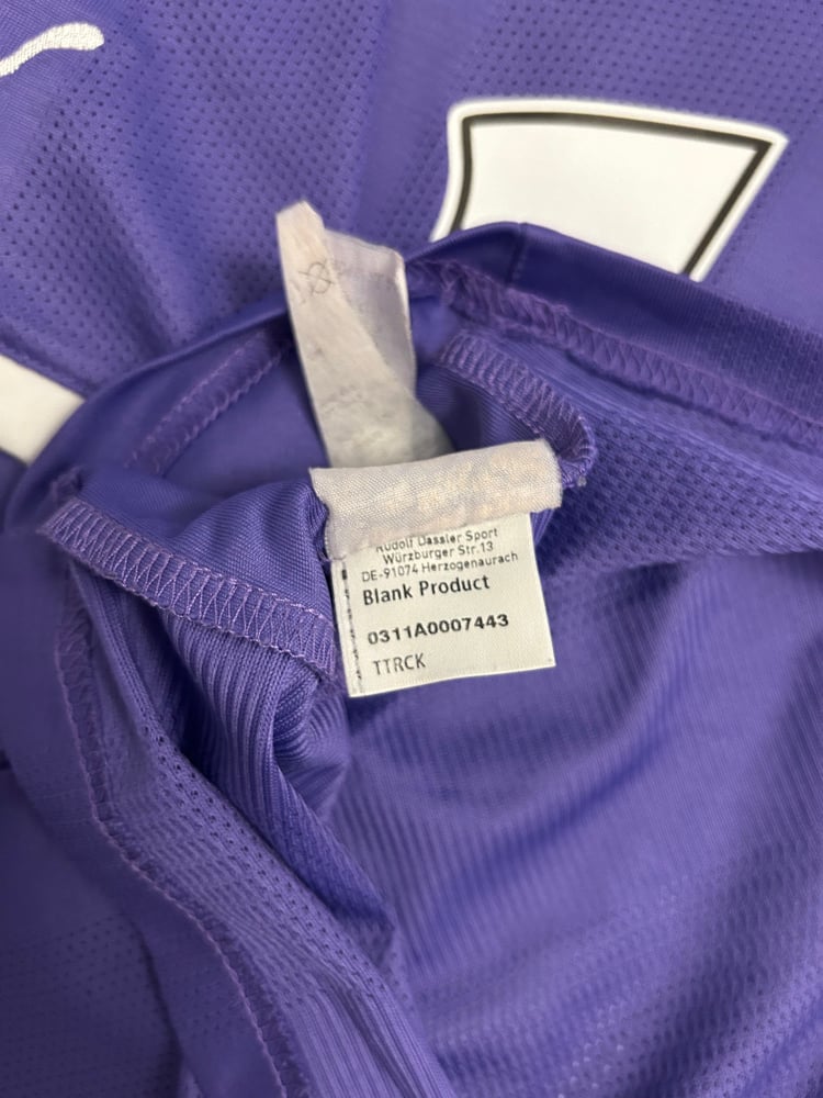 Image of PRE ORDER: Tottenham Hotspur “DEFOE 18” 2011/12 Away Poppy Shirt + patches (L)