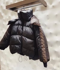Image 2 of FEND! Reversible puffer 🤎🫶🏼