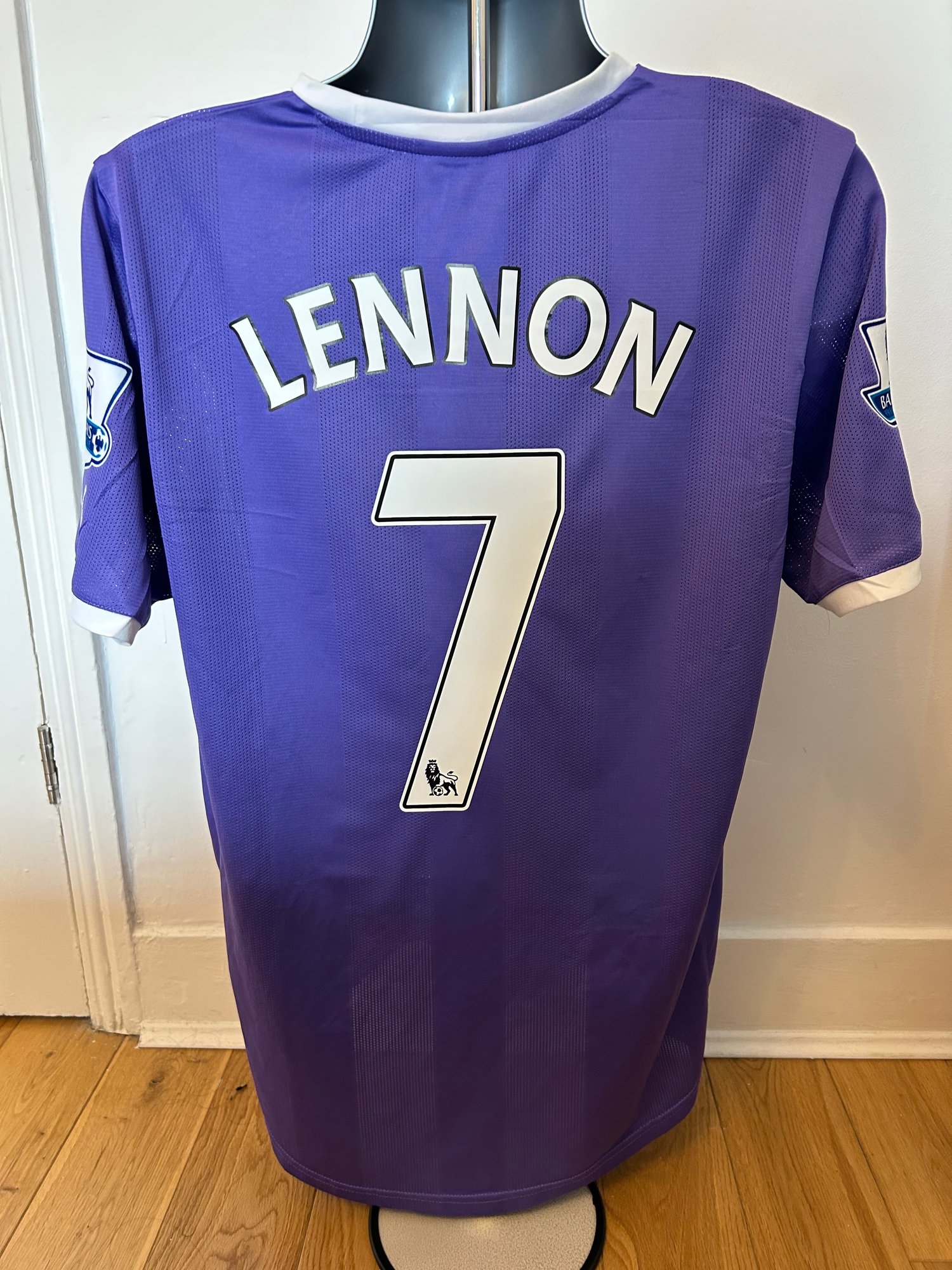 Image of Tottenham “DELE 20” 2021 Away, “LENNON 7” 2011 Away (L)