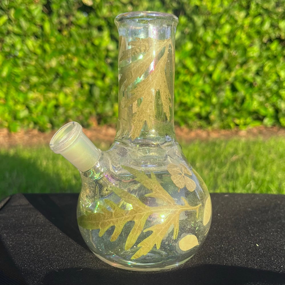 Image of fluorite, flowers & leaves holographic 6"