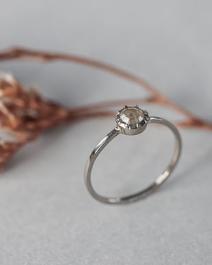 Image of *SALE - was £1950* 18ct White gold, pale Brown Grey diamond ring (LON212)