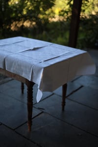 Image 1 of 1 Tischdecke mit Kirschen, 108x150, Monogram RE 