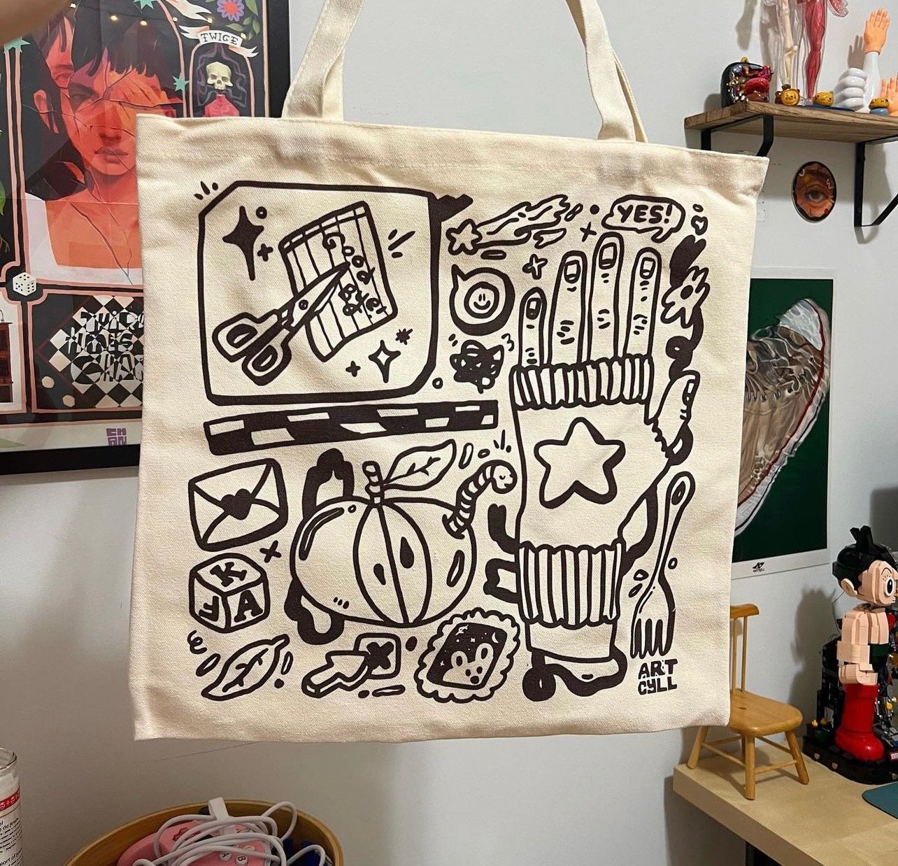 Dont Be A Stranger Tote Bag | artcyll Dont Be A Stranger Tote Bag | artcyll