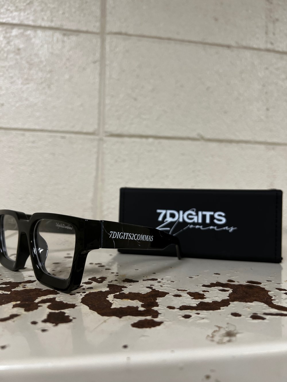 “Mr.Founder” // 7D2C