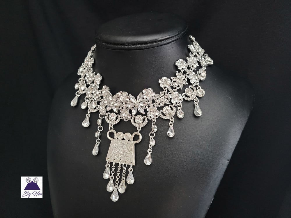 Asia Choker