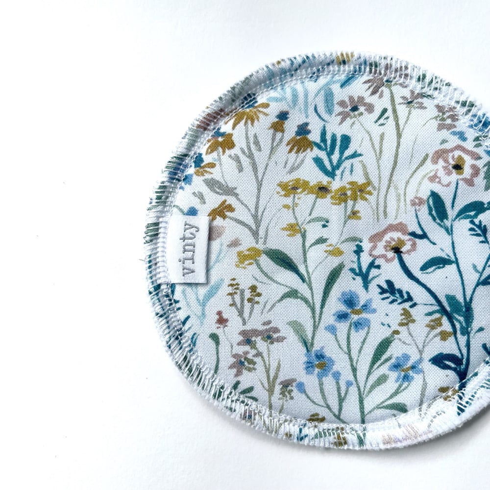 Image of Vinty Reusable Breast Pads: Wildflower