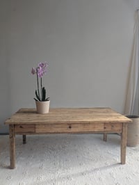 Image 1 of LA GRANDE TABLE BASSE 