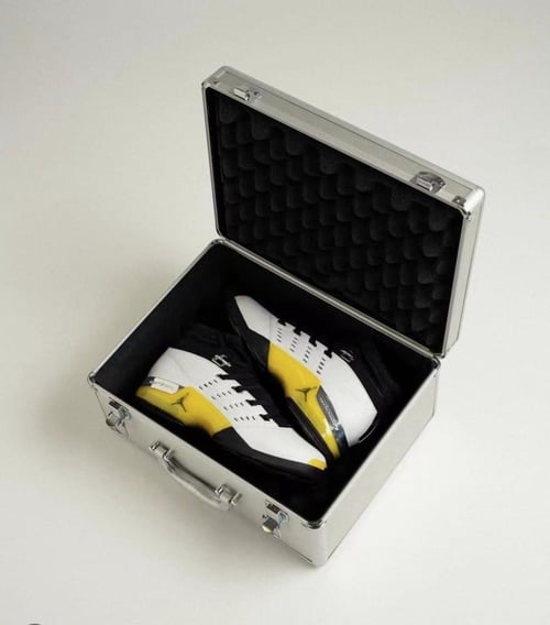 Image of Jordan Retro 17 low “Lighting” 