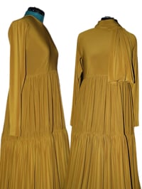 2 tier garment 