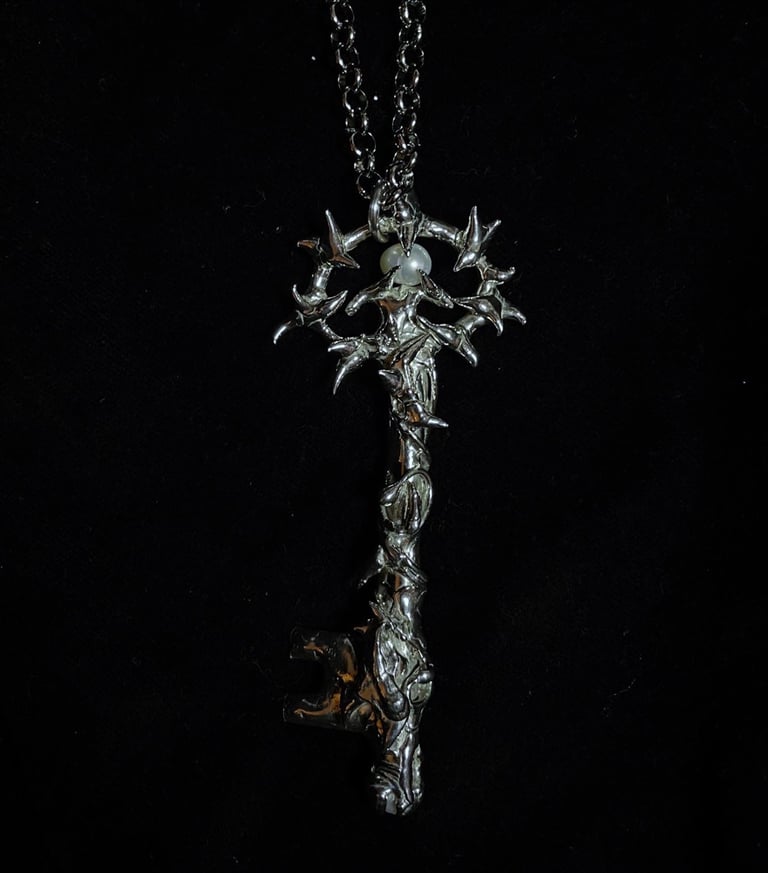Key necklace  Image 2