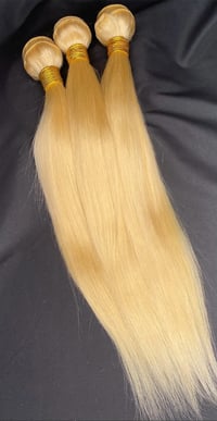 Image 2 of 613 BLONDE Grade 10A Raw Indian Straight bundles