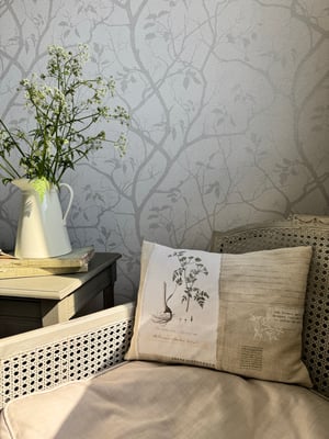 Image of Cowparsley cushion