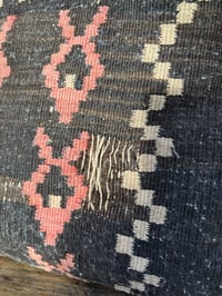 Image 3 of Le coussin kilim vintage